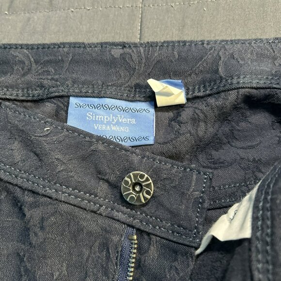 Simply Vera Vera Wang Dark Blue Floral Patterned Women's Shorts - Picture 3 of 6